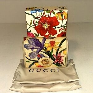 ✨️Gucci Floral Wallet Limited Edition✨️